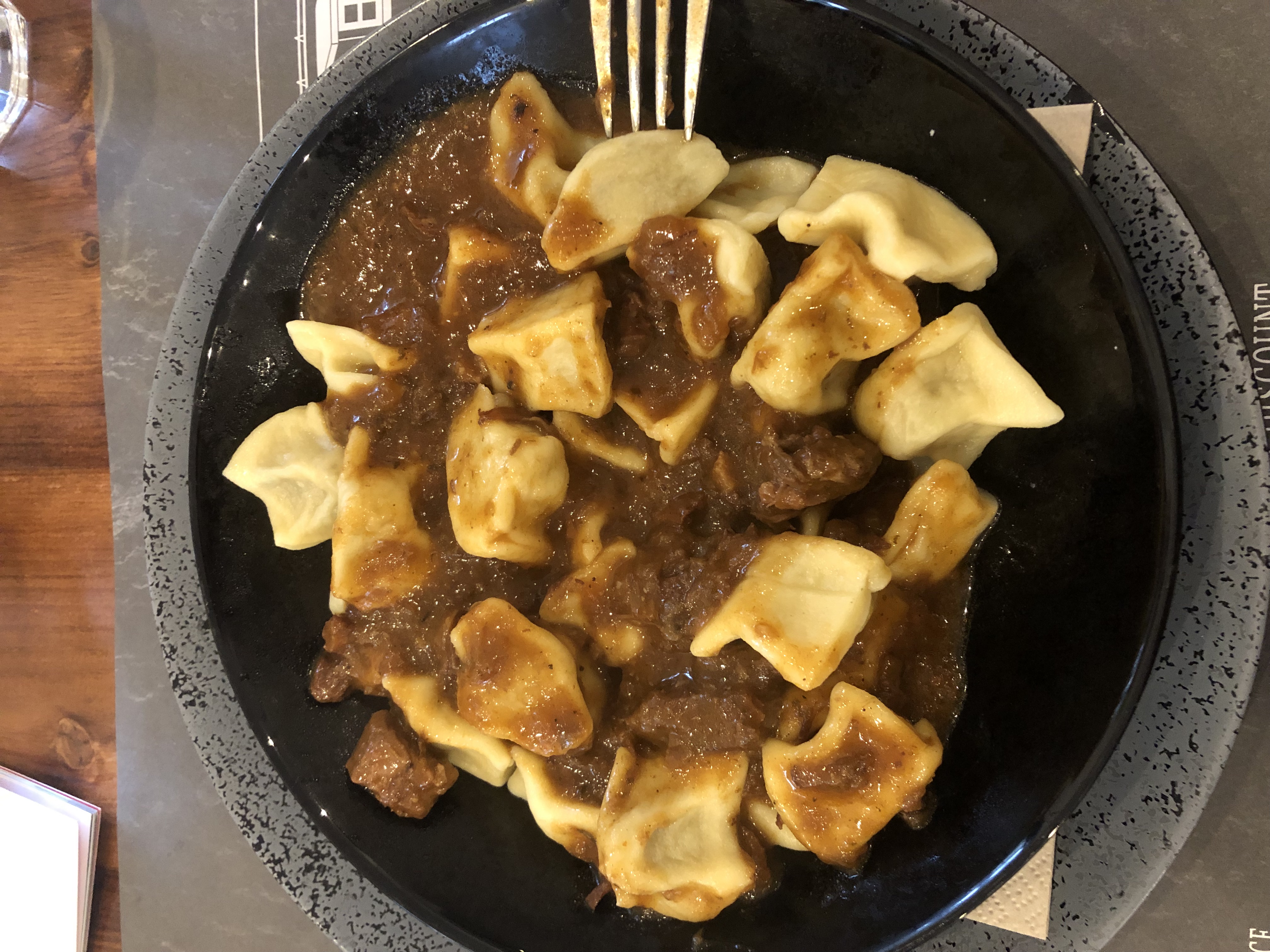 Zlikrofi con sugo di cervo