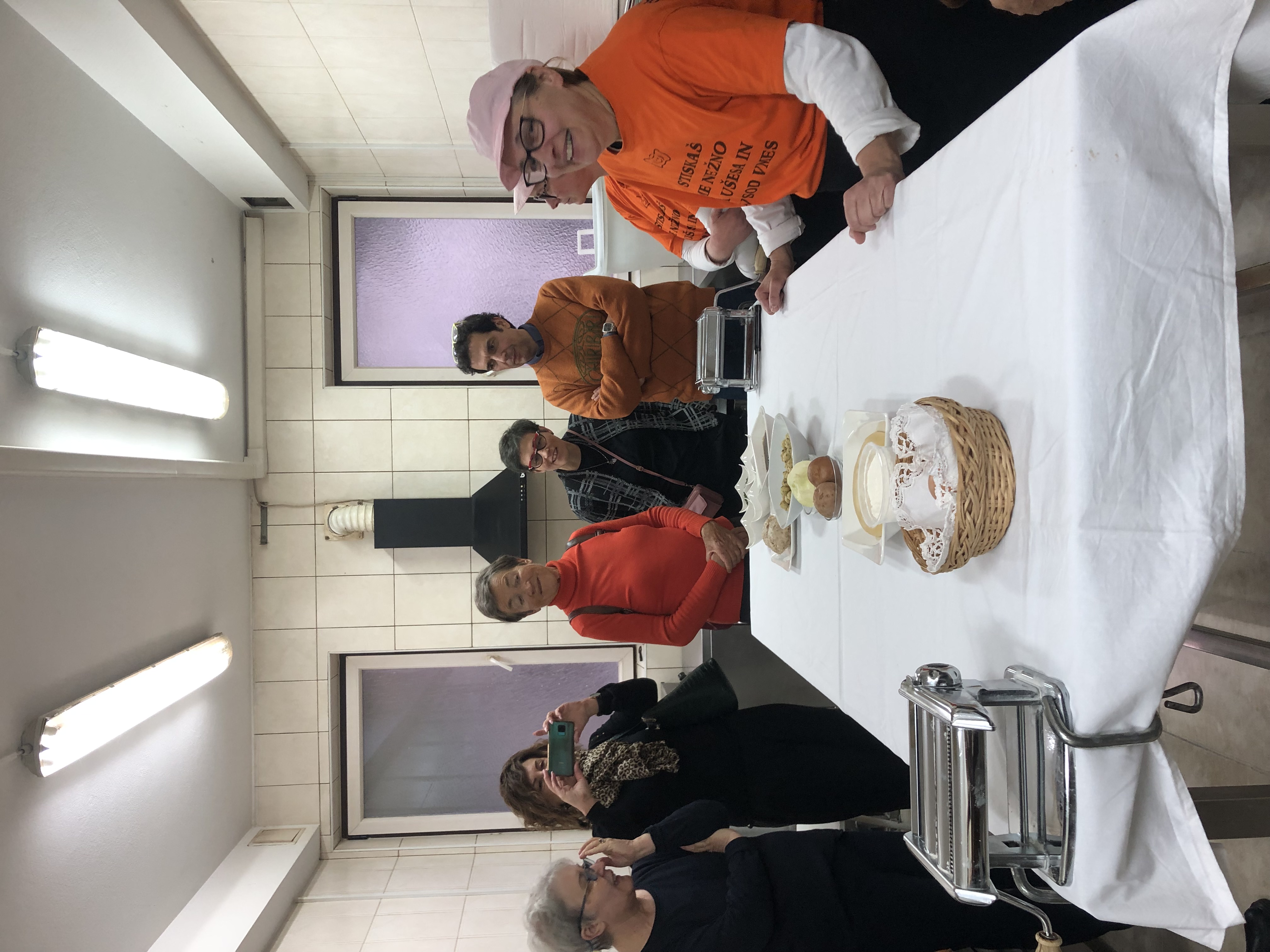 Laboratorio di creazione degli ZLikrofi